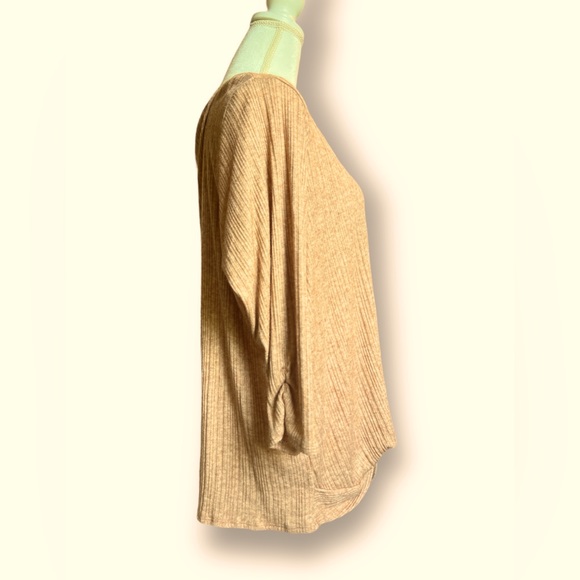 I.N.Studio NWT Carmel tan blouse scoop neck blouse. Size 2x - Picture 3 of 6